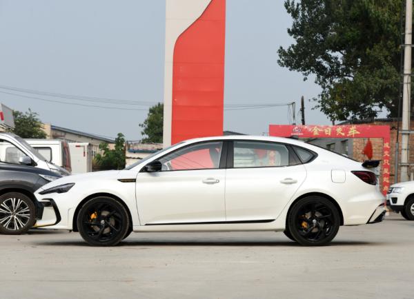 New Version High Quality 4Wheel Electric MG Car Adult Personal 2WD Gasoline MG 6PRO New Car