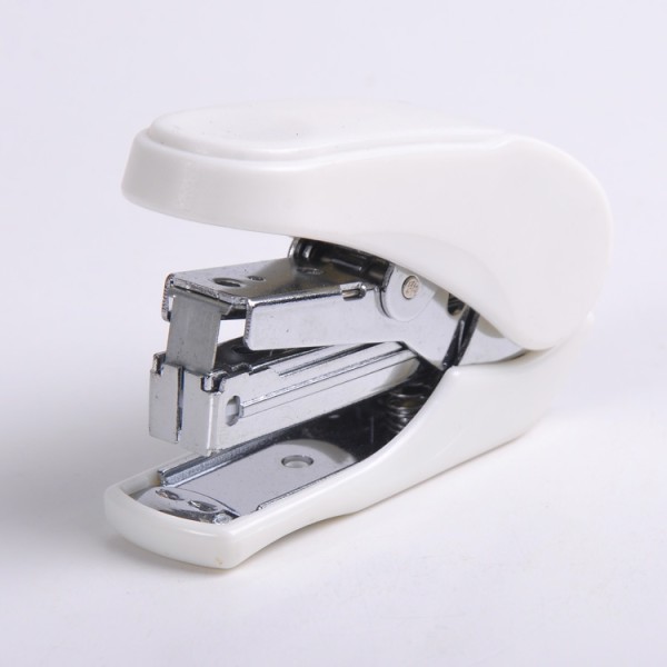 Wholesale mini stapler office stationery 24/6 plastic mini stapler