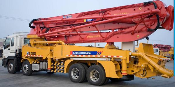 Special Purpose Truck , Truck Mounted Concrete Boom Pump Multi - protection