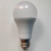 C.A. recarregável do bulbo 9W 140LM/W 85-265V do diodo emissor de luz do ouro de Ormit da garantia 5years