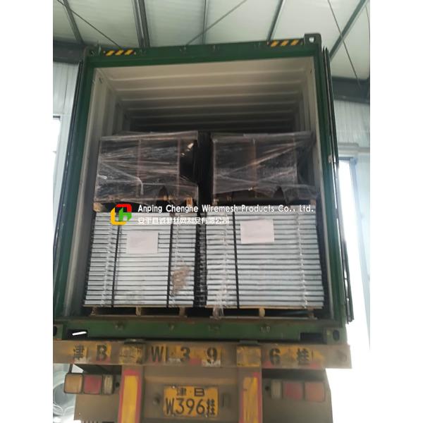 Hot Dipped Galvanized Serrated Grating 3' × 20' Size Bright Surface For Stairs