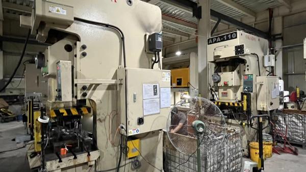 304 Stainless Steel Rapid Sheet Metal Fabrication Metal Box Processing Sandblasting
