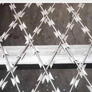 Galvanized Security Fencing Concertina Price Anti Climb Blade Barbed Wire Prison Razor Barbed Wire