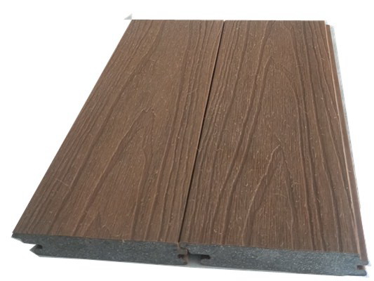 Capped Outdoor Waterproof 105mmX18mm Co Extrusion Decking