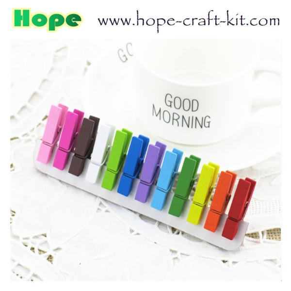 Various Size Mixed Colors Asslorted Colors Solid Wood Clothpins Clips Pegs with Animal Fruit Christmas 72 X 14mm