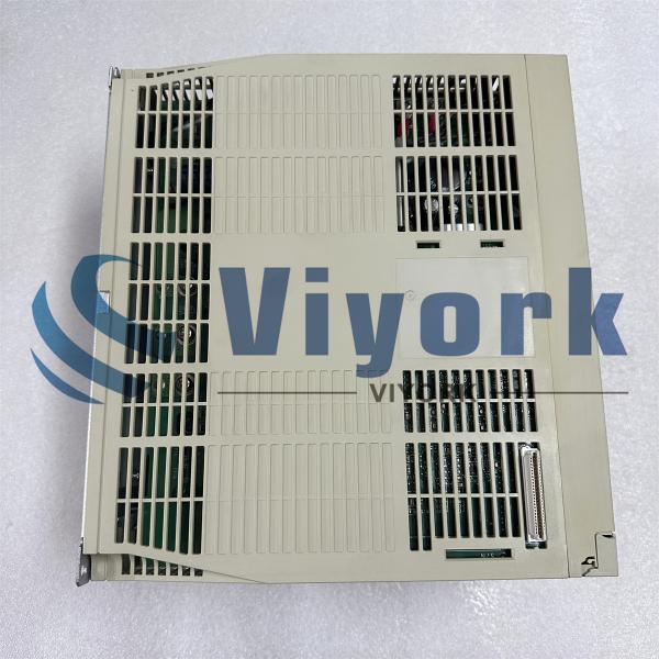 Yaskawa SGDH-50AE Servo-entraînement industriel 200-230V 28AMP 5KW Nouveau