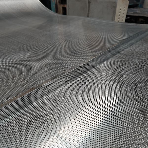 Fish Pond Filtration Stainless Steel Perforated Mesh Sheet 4mm Aperture