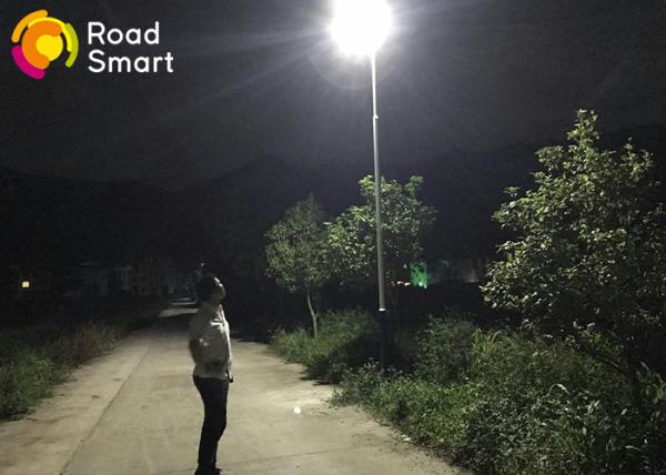 High Efficiency 180lm/W Solar Yard Lights IP65 For Outdoor Lighting