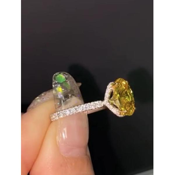 OEM Lab Grown Diamond Rings Fancy Vivid Yellow Lab Created Colored Oval Diamond