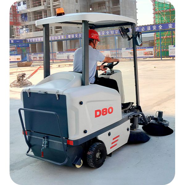 580Kg Industrial Floor Sweeper Scrubber 10800m2/H For Warehouse 48V 120Ah