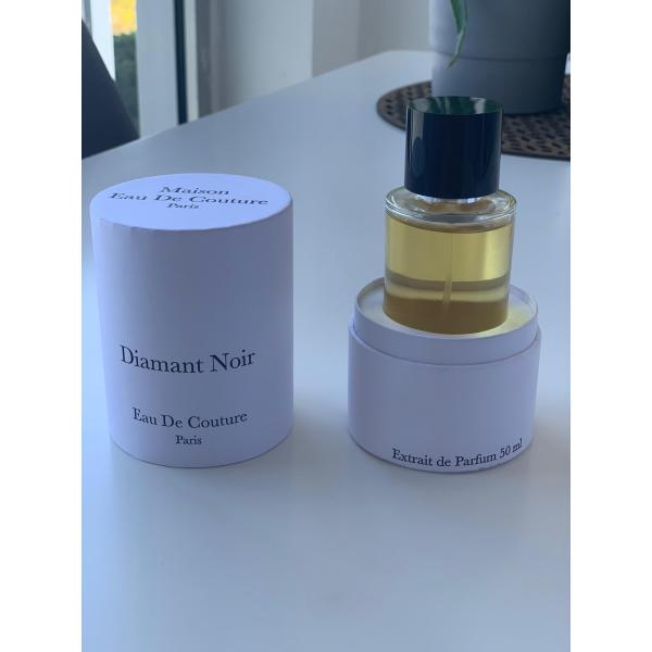 Беловосковая покрытая бумажная трубка для индивидуальной упаковки косметических бутылок