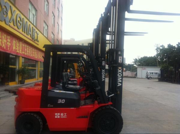 Multi Sealing System 3 Ton Diesel Forklift Truck Mitsubishi Hydraulic Pump