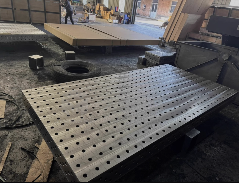 Ultra Precision 3D Steel Welding Table For Fine Fabrication HRC50 ‑ 58