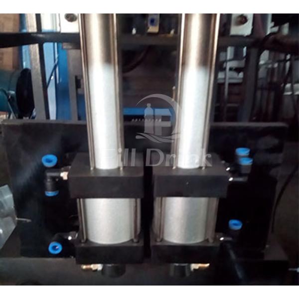 1 Cavity PET Bottle Blowing Machine Purified Water 500-1000BPH 500ML