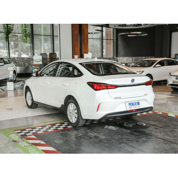 5 portes 5 places Changan Eado Plus voiture compacte automatique abordable pour les acheteurs de voitures électriques