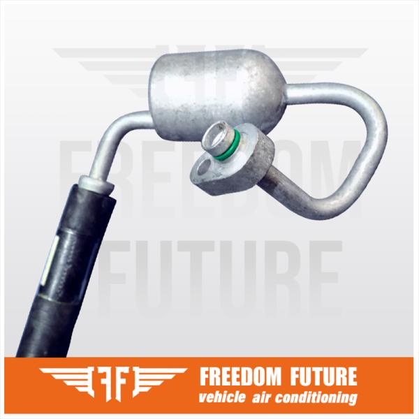 9L8Z19972C Ford Car Aircon Pipe Escape 3.0L Suitable For 09-12