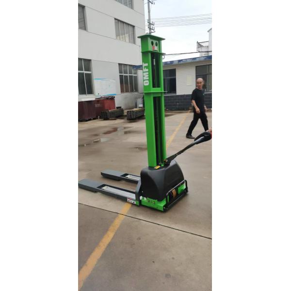 300.000kg Package Gross Weight Self Lifting Stacker Semi Electric and Full Electric