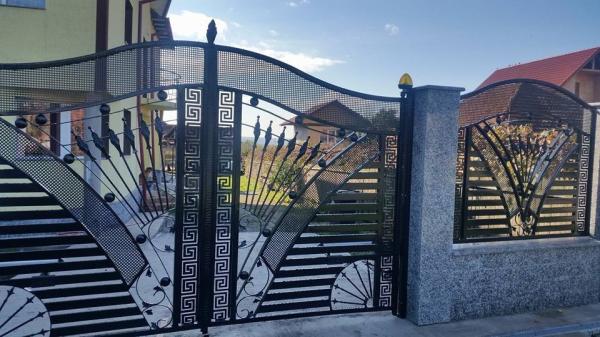 Rot Proof Metal Wrought Iron Railing Black Powder Coated With Galvanized