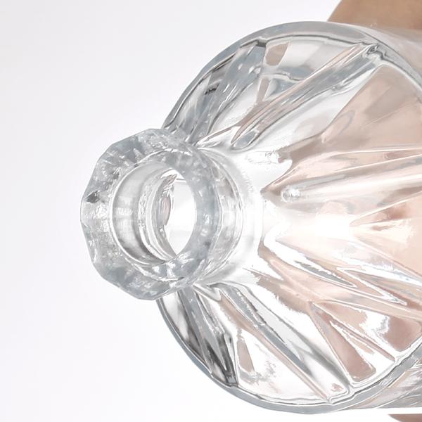 Botella de vodka vacía de 500 ml con tapa de corcho La adición perfecta a su colección