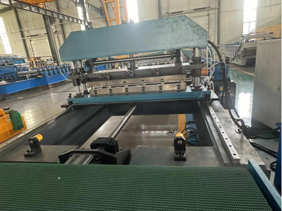 36 Inch Wide Interconnected Metal Panels Forming Machine Best Choice For PBR Panel Metal Roofing