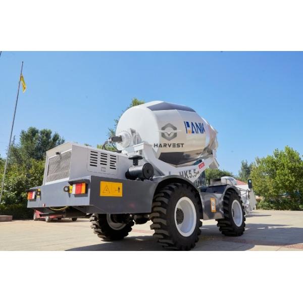 5.5m3 Self Loading Mixer with Powerful Diesel Engine Hot Sale In Qatar
