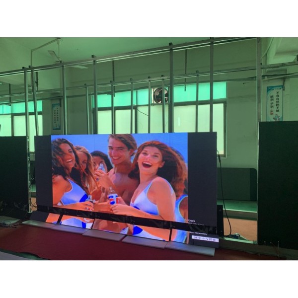 SMD2121 Fine Pitch Led Display Module Resolution 240x135dots CE ROHS FCC Standard Perfect for Indoor Visual Communication