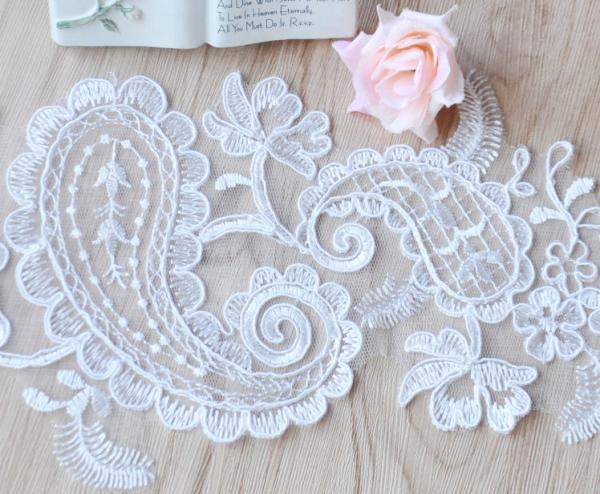 Apparel  Accessories Ivory  Embroidery  Lace Applique for Bridal Dress