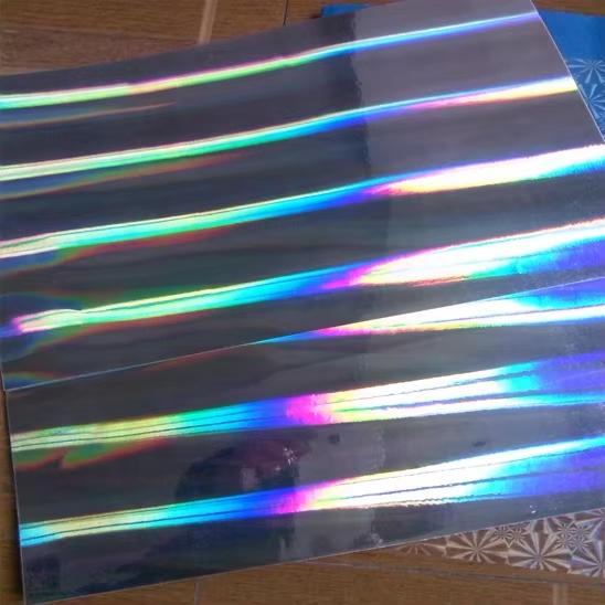 Pillar of Light True Seamless Bopp Pet Good Holographic Effect Metalized Holographic Film for Packaging and Printing