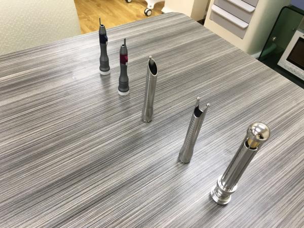 A máquina fracionária do laser do CO2 facial para remove a acne cirúrgica dos Keratoses actínicos das cicatrizes