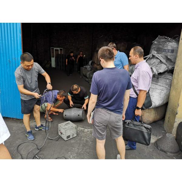 Высокая плотность   графитового электрода тугоплавких продуктов ранга УХП для завода по изготовлению стали