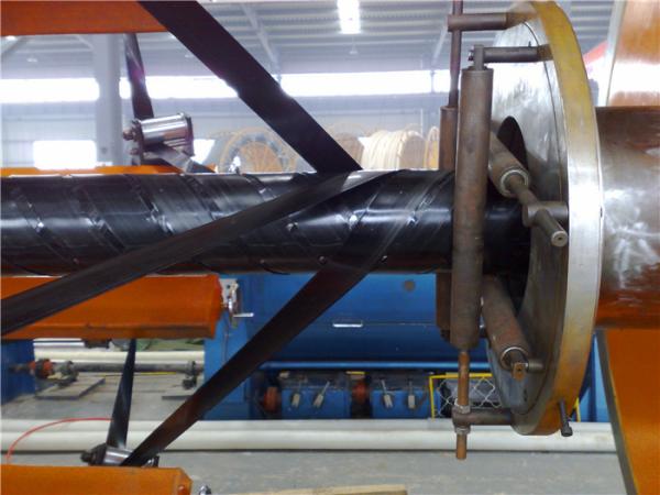 Pressão que carrega a máquina de enrolamento de aço lisa da armadura da fita da camada da linha de produção submarina da tubulação de Fexible