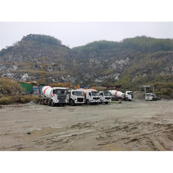 Automatic Hydraulic Used White Mixer Truck Good Condition