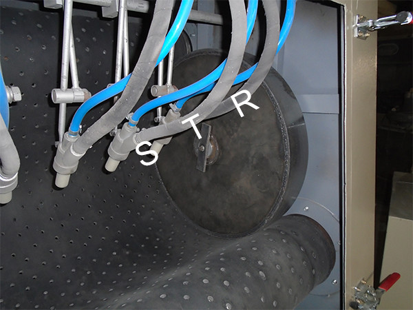 Portable Tracked Type Sandblasting Machine / Automated Sandblasting Equipment