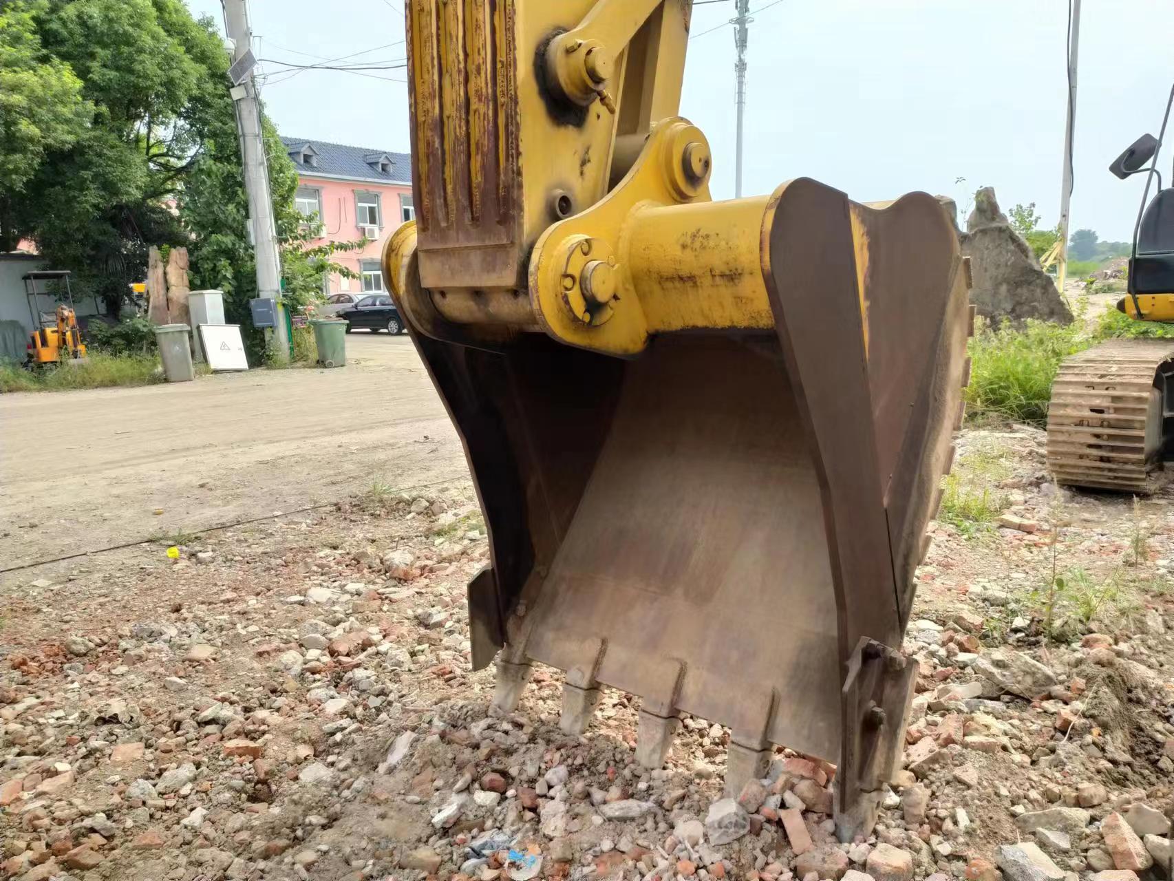 Гидравлическая система Используемые экскаваторы CAT Cat 336d Используемые гусеничные машины