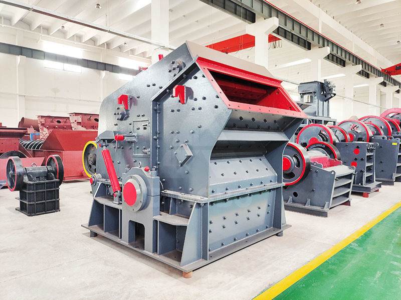 Under Technical Guidance Installation 50-300 T/H Limestone Granite Impact Crusher