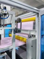 Máquina de fabricação de sacos não tecidos de alta capacidade para produzir sacos retangulares ou trapezoidais