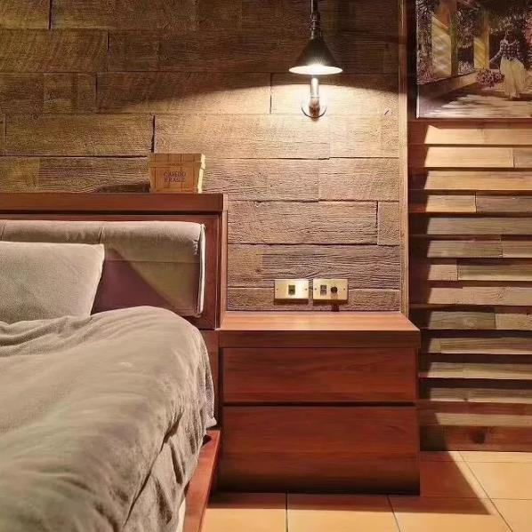 Eco Friendly PU Stone Weathered Wood Grain Wall Panel Timber Slab For Campsite Cabin