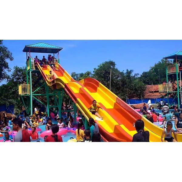 OEM Outdoor Water Game Park Fiberglass Tube Water Slide for Kids