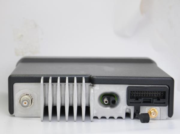 Radio véhicule Motorola DGM8500 45W portée 25km VHF UHF