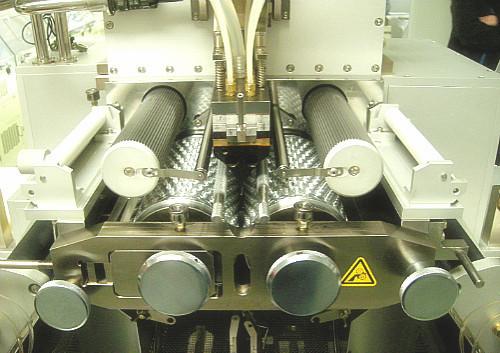 A máquina automática a maior da capsulagem de Softgel com tampa de alumínio, 20/24 Pluners