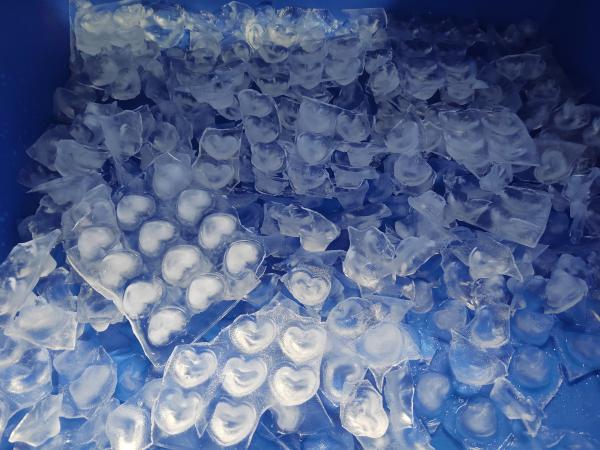 ICH-100 Cheap Price Automatic Heart Shape Ice Maker Stainless Steel Ice Making Machine Commercial 100 Kgs Per 24 Hours