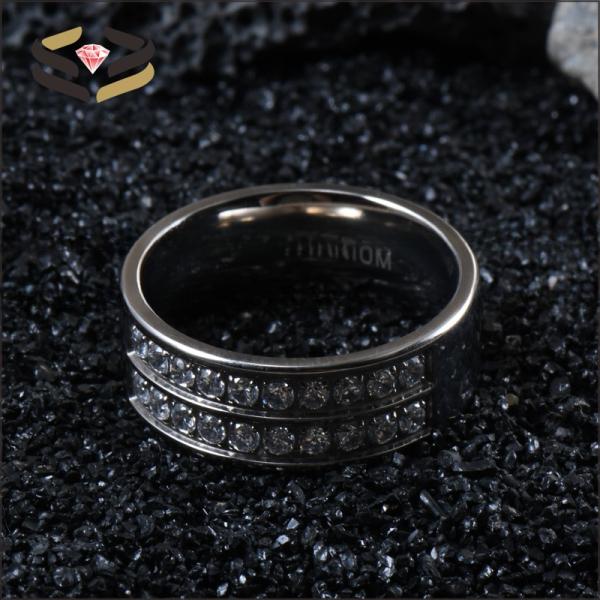 Anillos de Titanio de Plata de 8 mm con incrustación de zircón cúbico