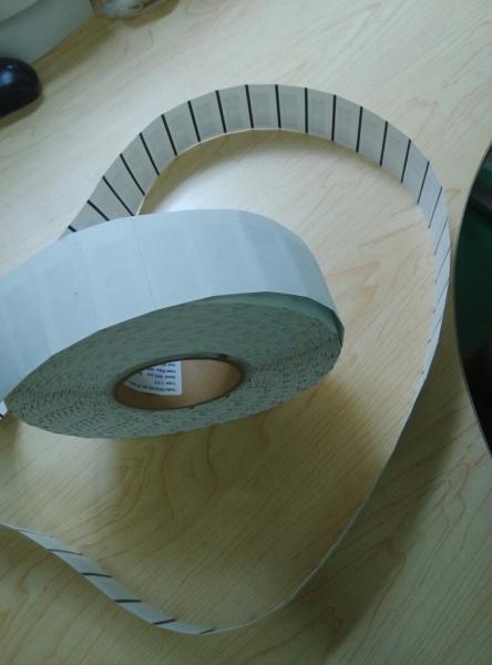 860 - 960MHZ Printable RFID Clothing Labels / RFID Laundry Tag For Management