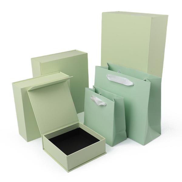 Paper jewelry Gift Box Packaging Eco Friendly Cardboard green Magnetic Jewelry Box