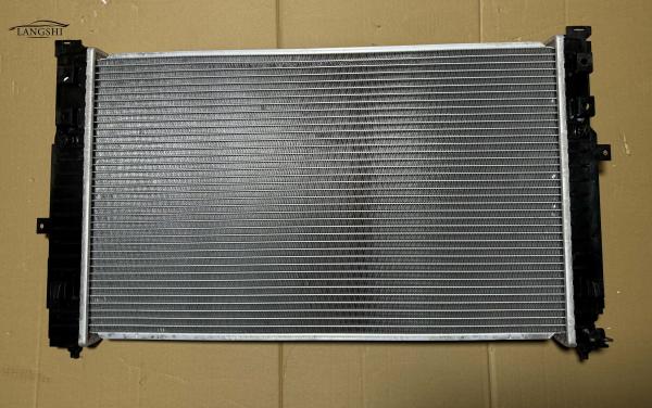 N.O.O. 3BD121251C Passat Auto Parts Radiador de alumínio para VW SAIC VOLKSWAGEN MT 3BD121251B