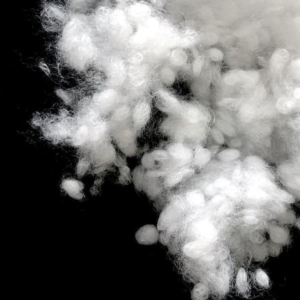 Высокой штапельное волокно полиэстера упругости проспряганное полостью, волокно