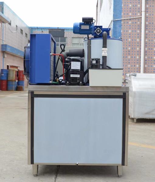 Commercial Industrial Ice Maker Machine 500kg 0.5 Ton Daily Output 2.0 kw Compressor Power for Flake Ice Block Making