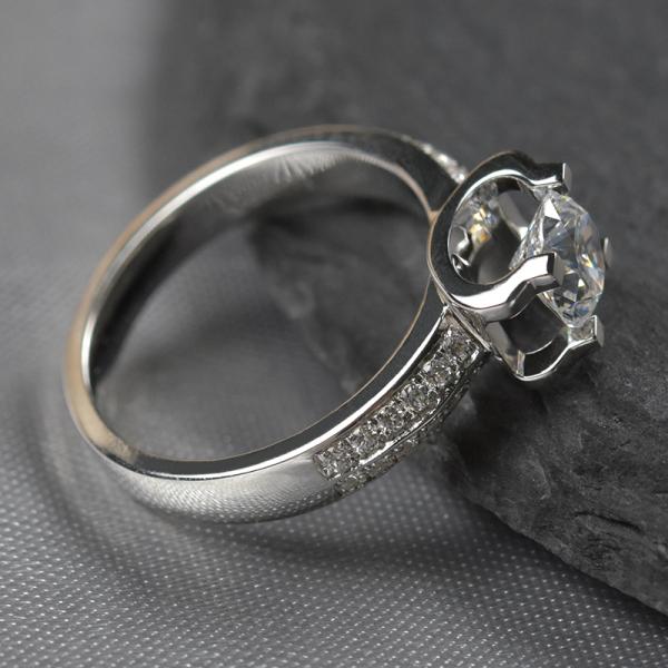 6.7G Weight Moissanite Jewelry Ring With VVS Clarity 1ct Super White Diamond