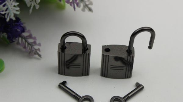 Fashion nickel color zinc alloy metal bag decorative lock with key for handbags