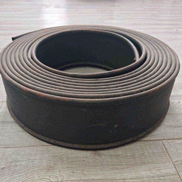 Pathways Recycled Plastic Garden Edging 4in 10ft Weather Resistant  Flex Wall Edging